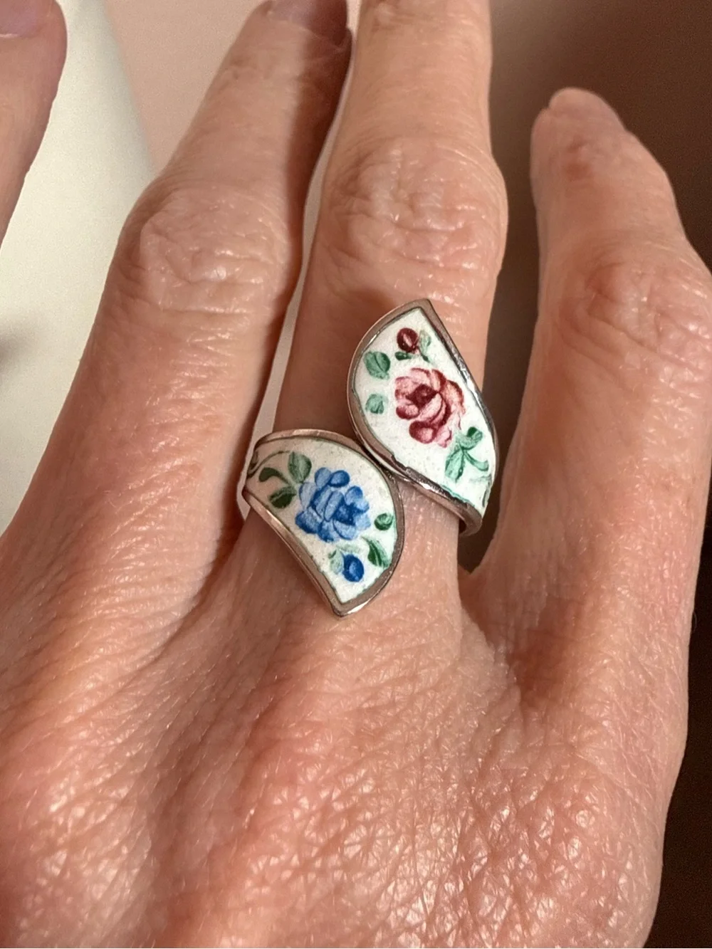 Vintage Beau Sterling silver hand painted floral Oversized bi pass ring 7 1/2